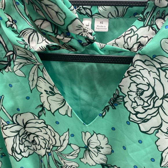 Mint green sleeves floral dress XS - Picture 3 of 9